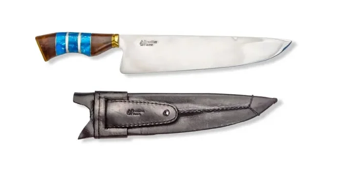10″ Traditional Line Rumpsteak Knife with Wooden Handle and Leather Case