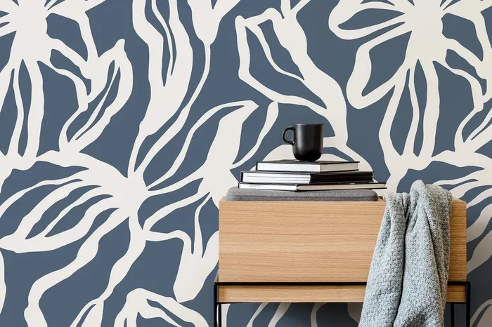 Abstract Floral Wallpaper With Bold Silhouettes In Navy And Cream – D285