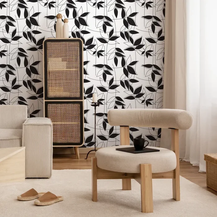 Botanical Wallpaper With A Modern Leaf Trellis In Black And White – B683