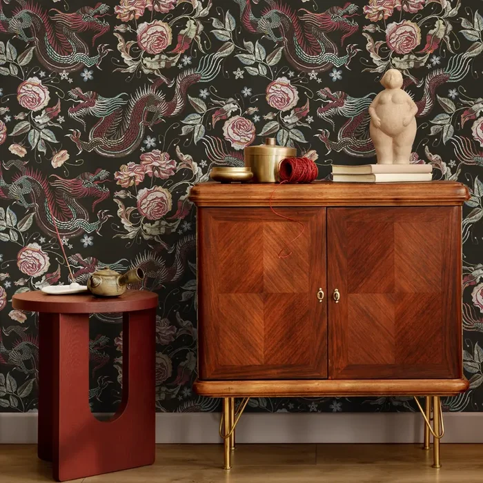 Chinoiserie Wallpaper With Dragons And Roses In Red, Pink, And Blue – D880