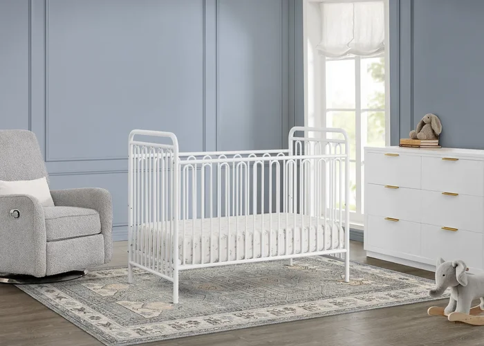 Darcy 4-in-1 Convertible Metal Crib