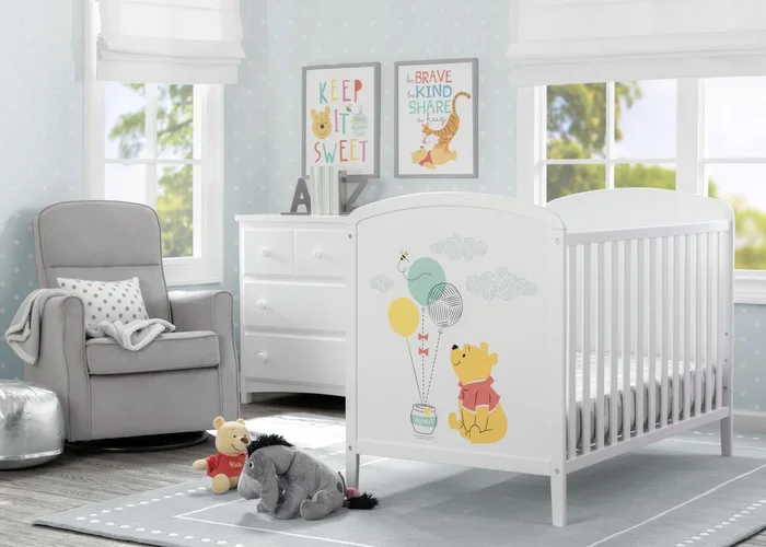 Disney Winnie The Pooh 3-in-1 Convertible Crib