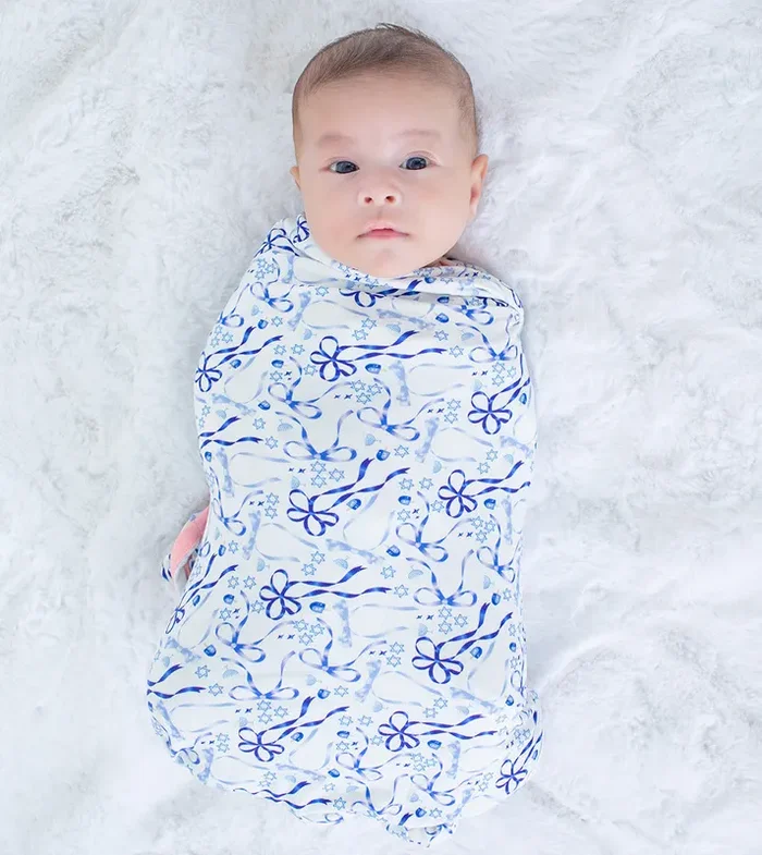 Dreidel Bows Swaddle