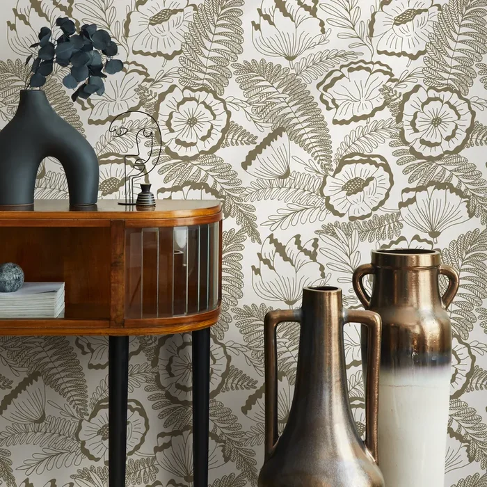 Floral Wallpaper With A Poppy And Fern Line Art Motif In Beige – C849
