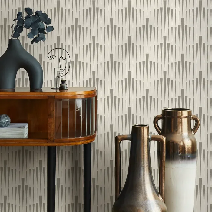 Geometric Wallpaper With Tapered Vertical Lines In White And Beige – C559