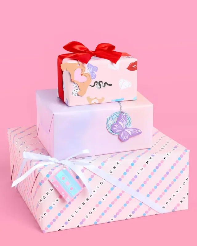 Gifting Era Wrapping Paper Set – 12 Sheets + 16 Tags