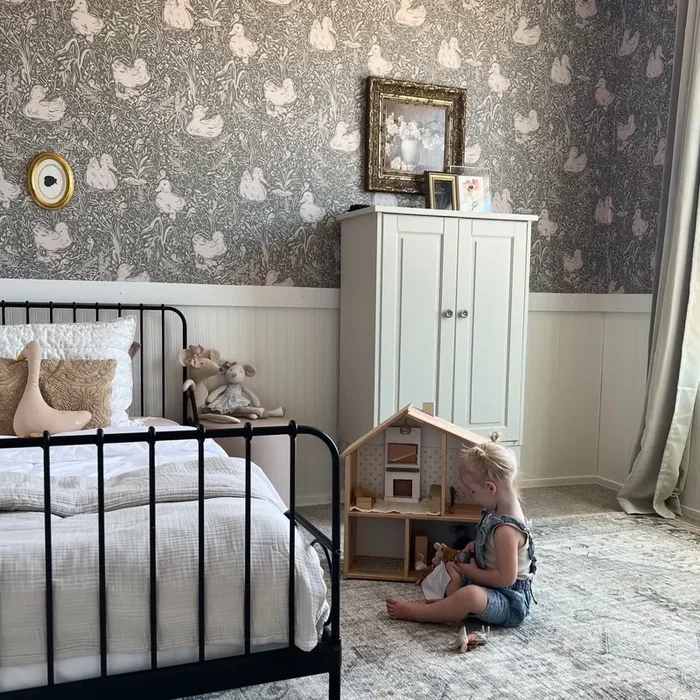 Hollingworth Wallpaper By Aubrey Fairchild