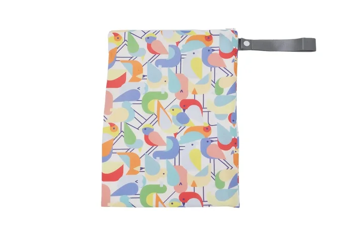 Itzy Ritzy Travel Happens Sealed Wet Bag – Robin in the Hood / Medium