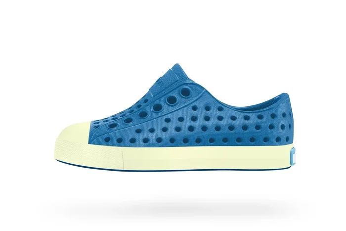 Jefferson Victoria Blue Glow