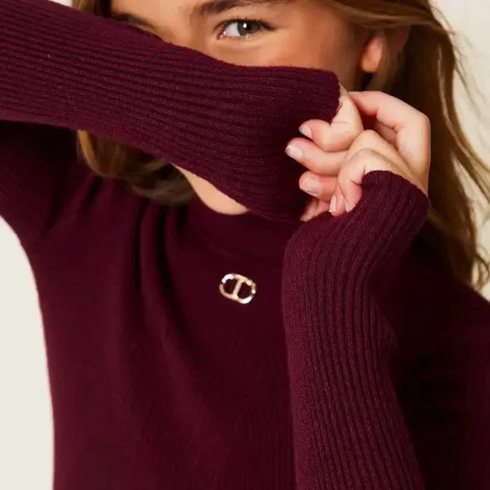 Knit Turtleneck – Burgundy