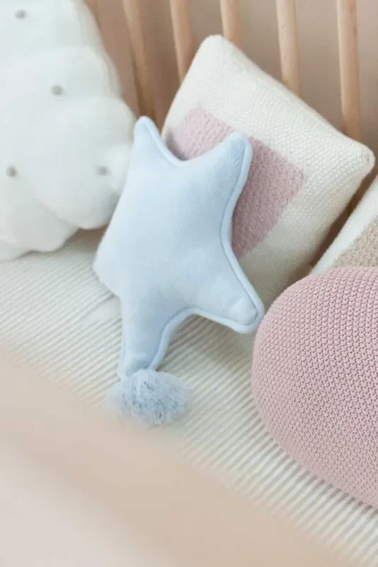 Knitted Cushion Twinkle Star Soft Blue – Stars