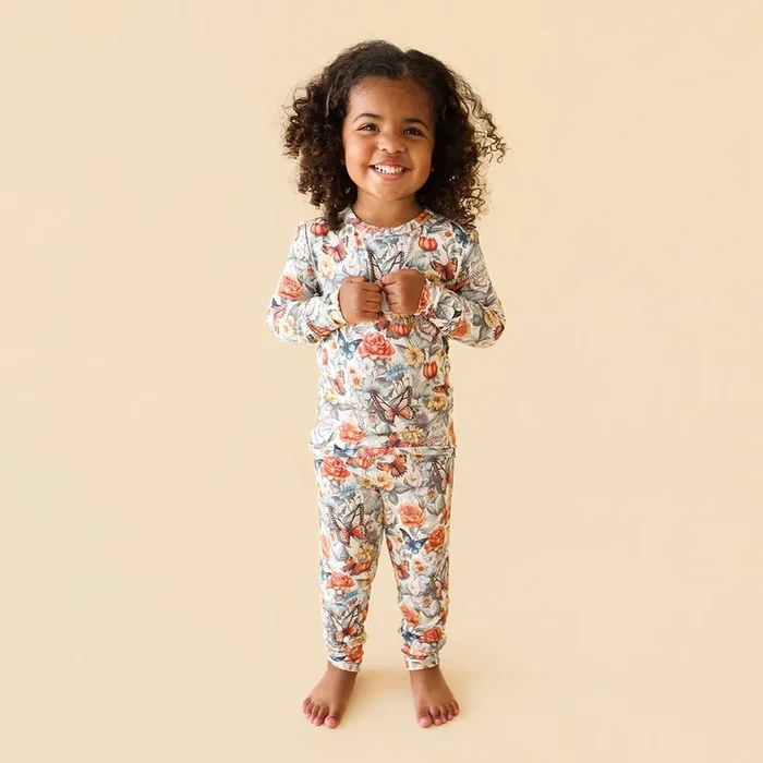 Mariposa Classic Pajama Set