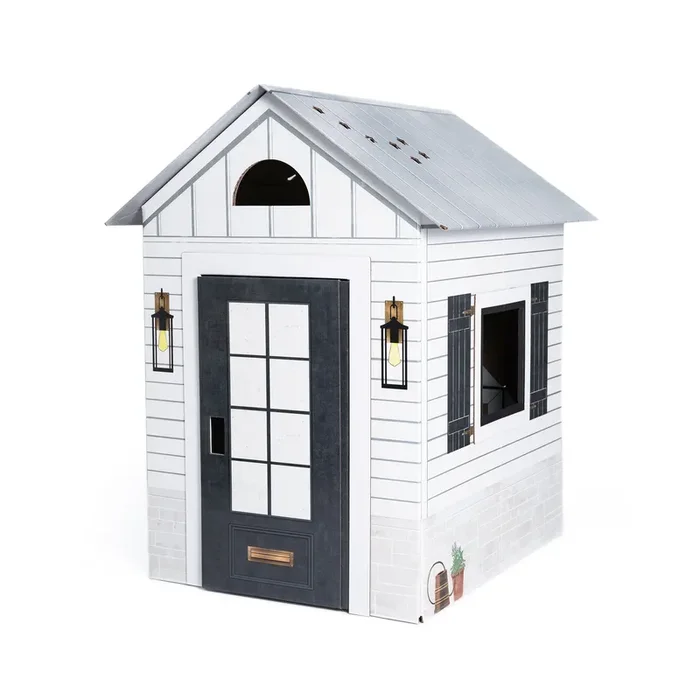 Modern Farmhouse – Cardboard Playhouse