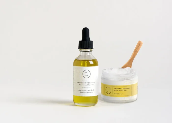 Moisturizing Set With Grapefruit Body Oil And Body Scrub