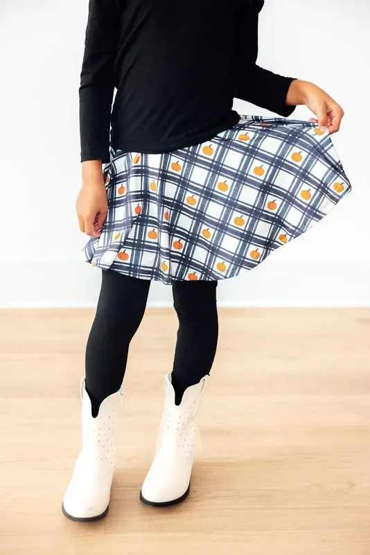 Plaid Pumpkins Twirl Skegging