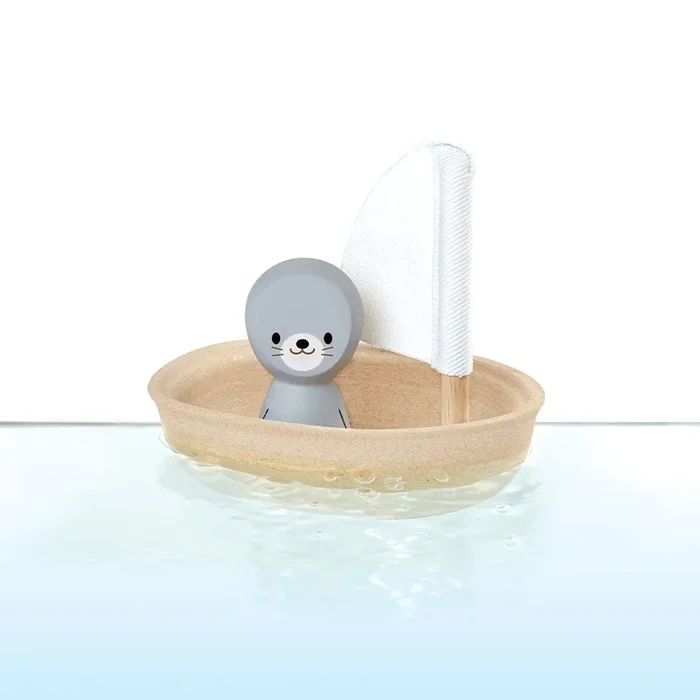 Sailing Boat – Seal